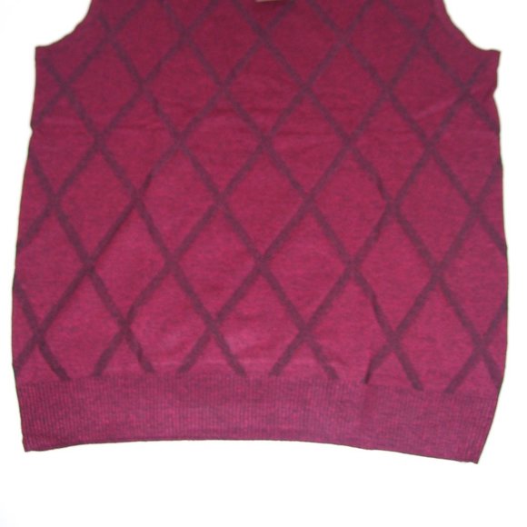 St. Patrick V-Neck Red Argyle Sweater Vest 4XL - Picture 4 of 5